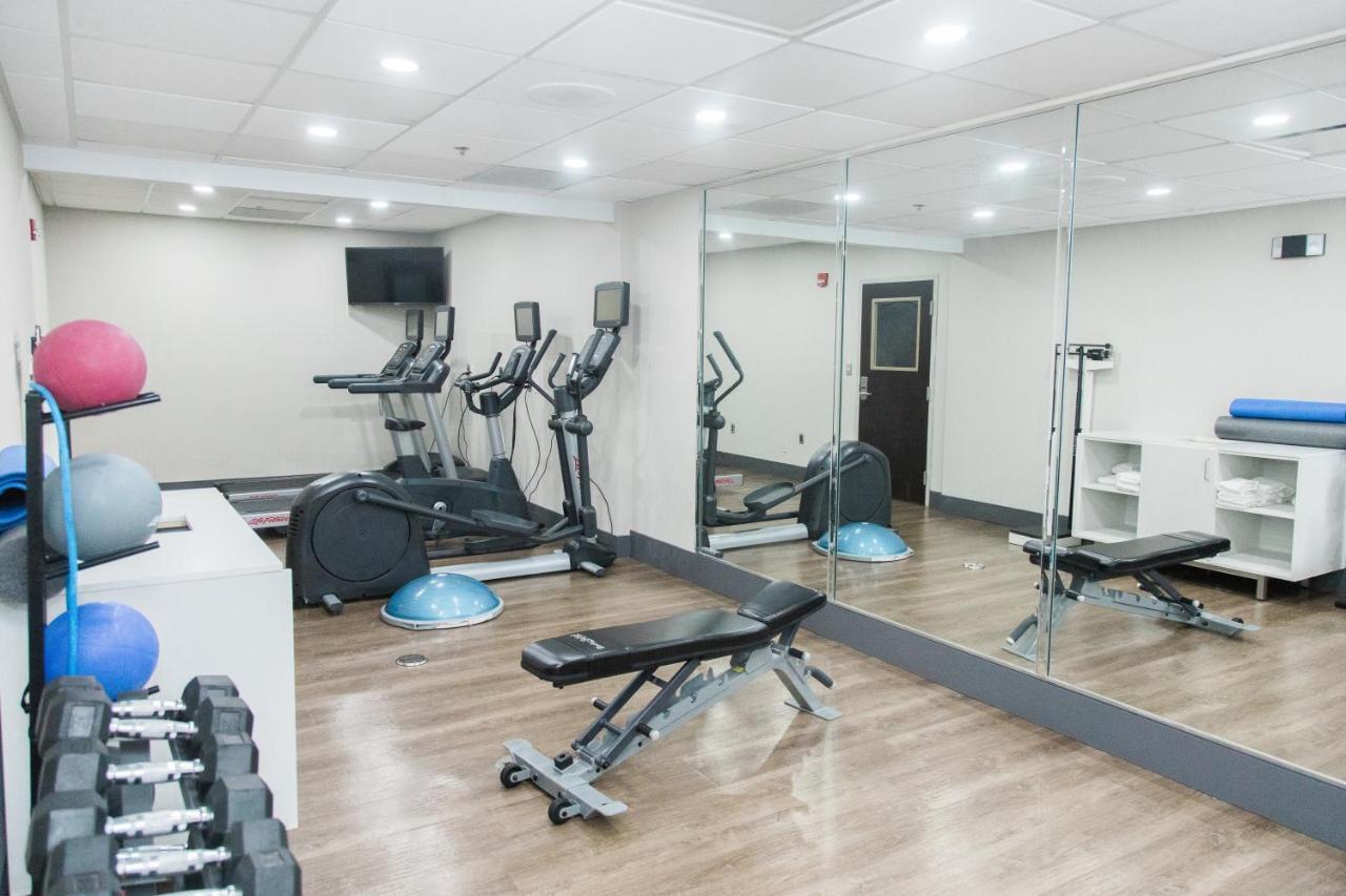 Holiday Inn Express Hotel & Suites Columbia-Fort Jackson By Ihg Ngoại thất bức ảnh